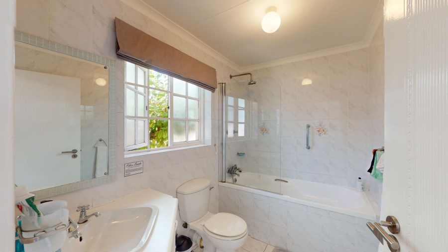 10 Bedroom Property for Sale in Summerstrand Eastern Cape